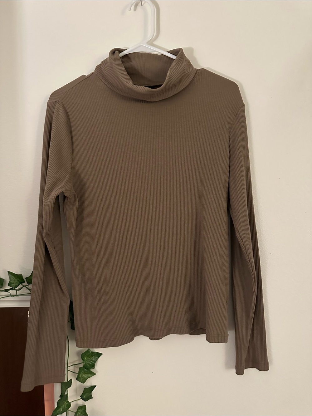 Old Navy Ribbed Taupe Turtleneck Sweater